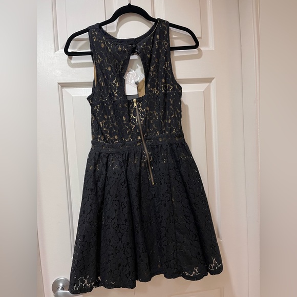 Material girl dress - Picture 2 of 3